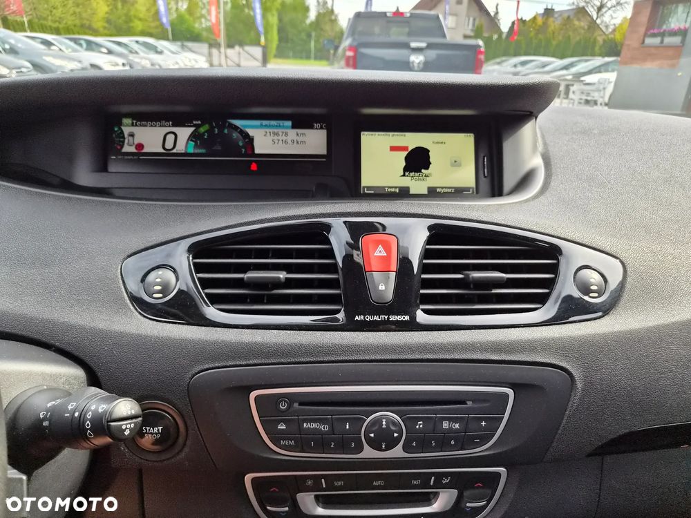 Renault Grand Scenic - 25