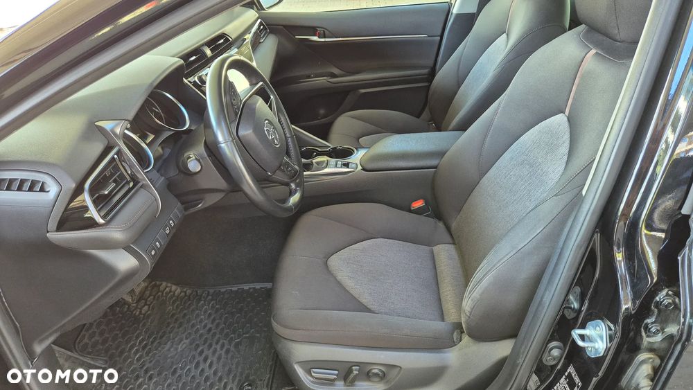 Toyota Camry 2.5 Hybrid Comfort CVT - 8