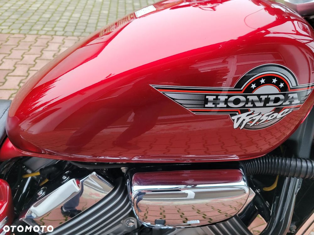 Honda VF - 16