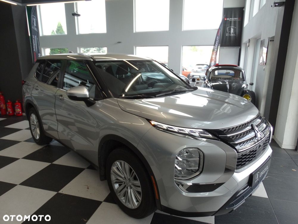 Mitsubishi Outlander - 6