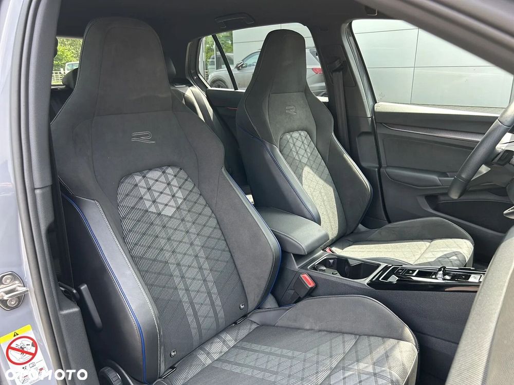 Volkswagen Golf 1.5 eTSI mHEV R-Line DSG - 18