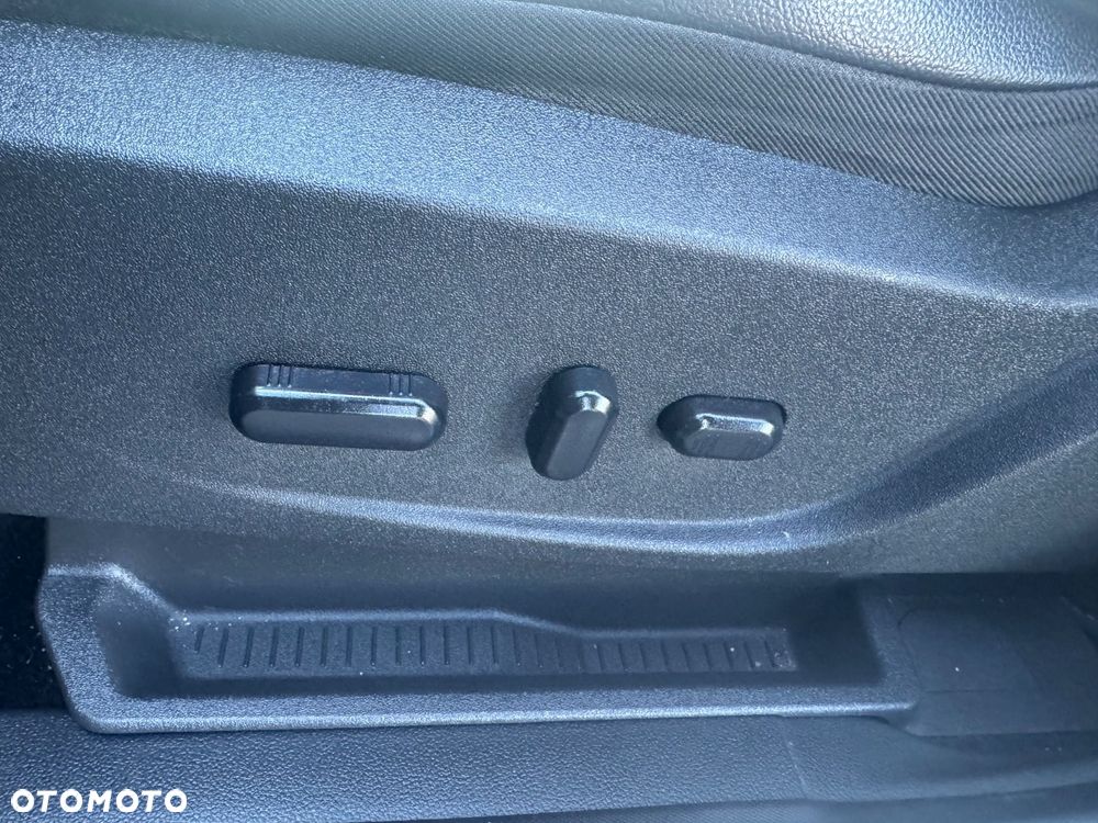 Ford Kuga 2.0 TDCi 4x4 Individual - 27