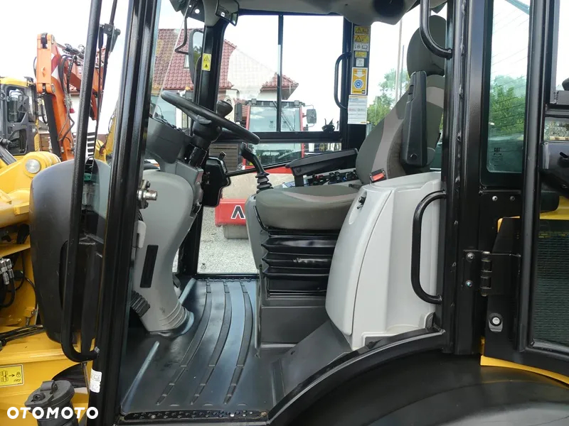 Caterpillar CAT 906M / 2017R / Centralne smarowanie / - 8