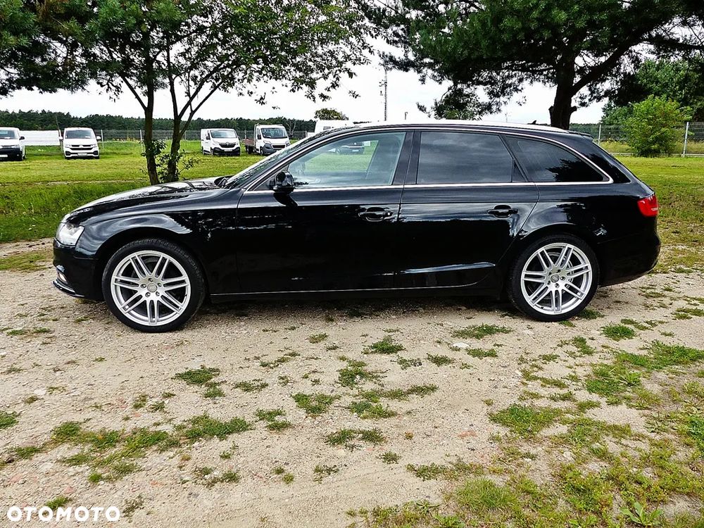 Audi A4 Avant 2.0 TDI DPF clean diesel multitronic S line Sportpaket - 13