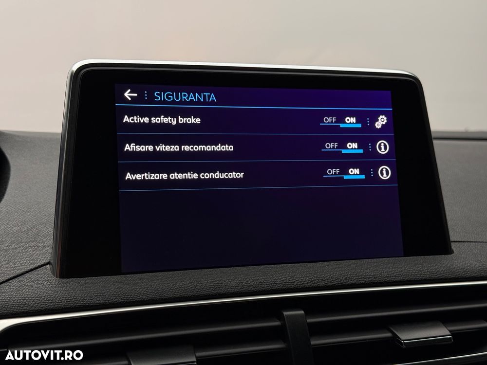 Peugeot 3008 PureTech 130 Stop & Start EAT6 Allure - 15