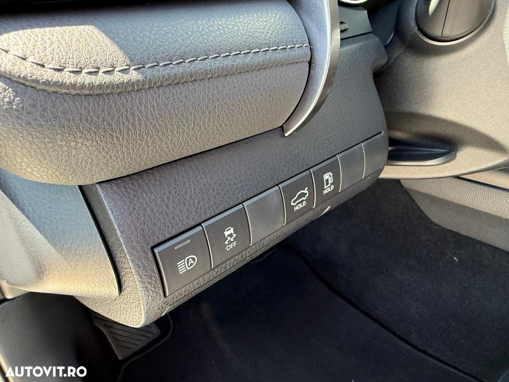 Toyota Camry 2.5 Business - 23