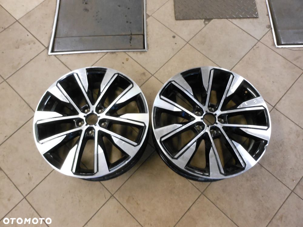 FELGA RENAULT ASTRAL 403004862R 403004873R 7JX19 ET32 - 1