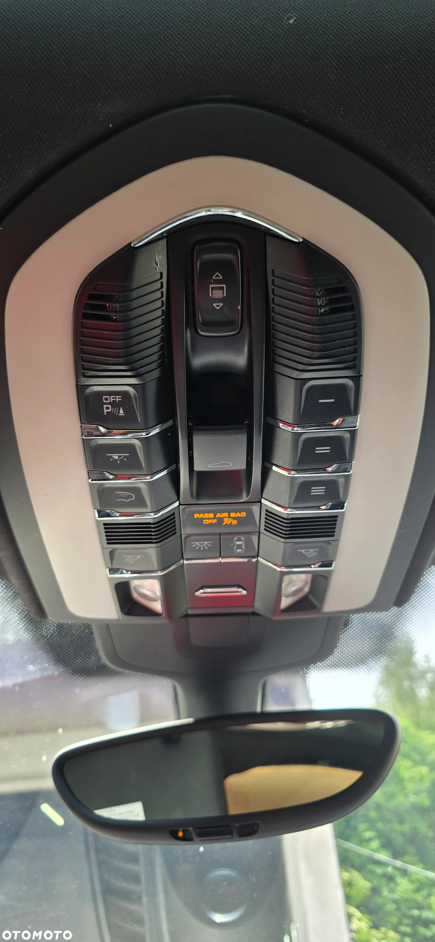 Porsche Cayenne Platinum Edition - 16