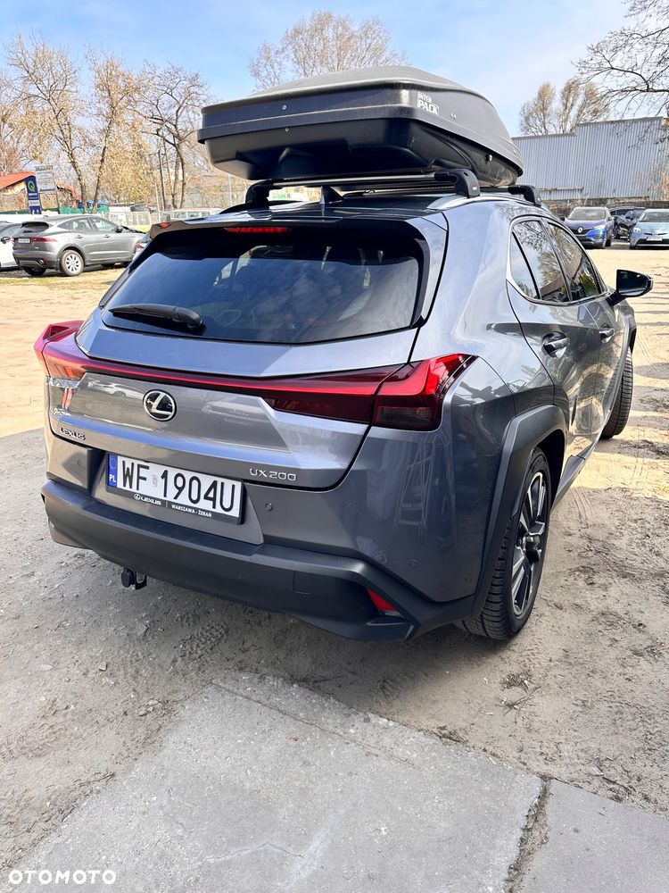 Lexus UX - 15