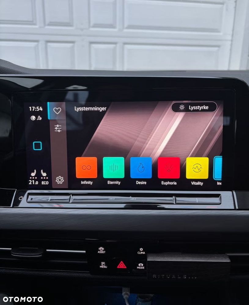 Volkswagen Golf 1.4 TSI Plug-In Hybrid Style DSG - 19
