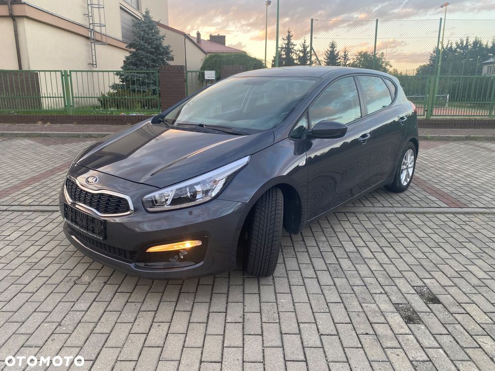 Kia Ceed 1.4 CVVT Attract - 4