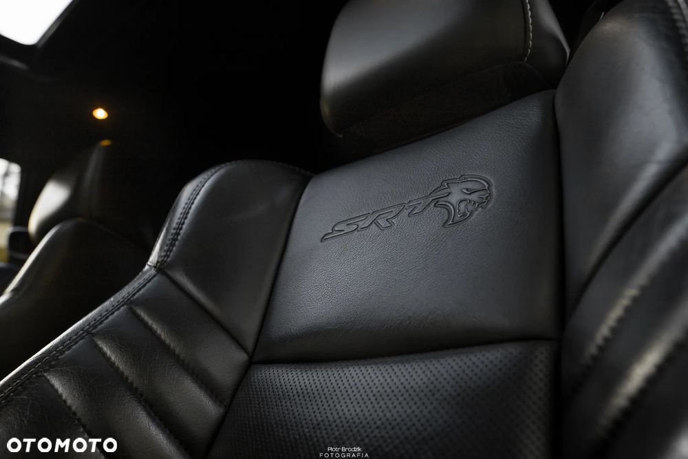 Dodge Challenger 6.2 Hellcat - 20