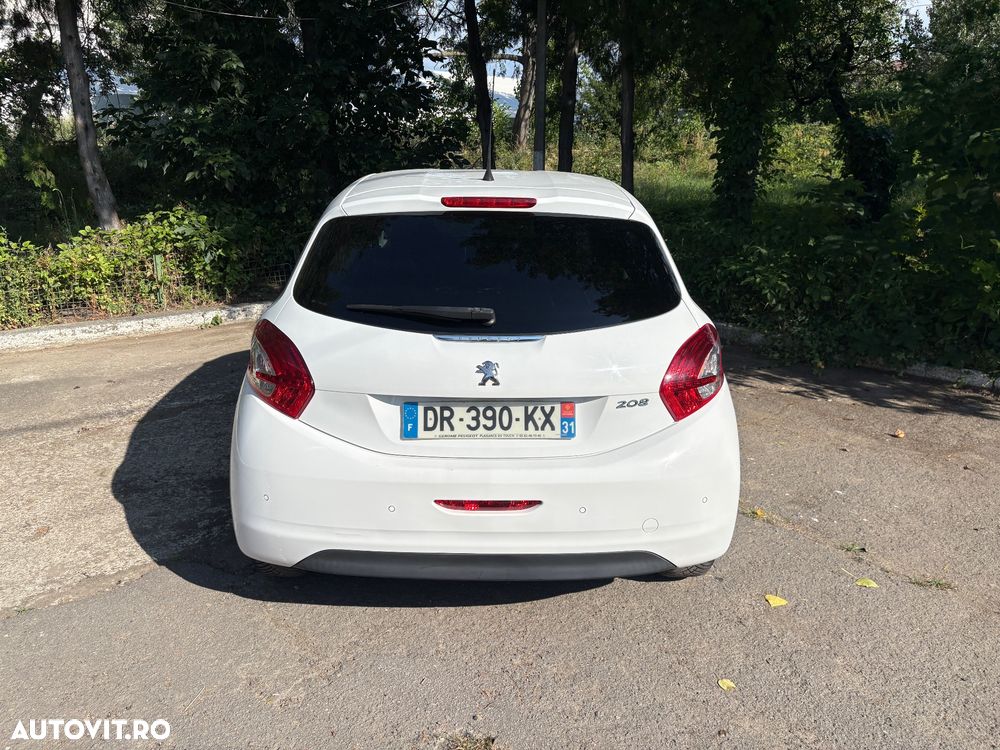 Peugeot 208 1.2 L PureTech Active - 10