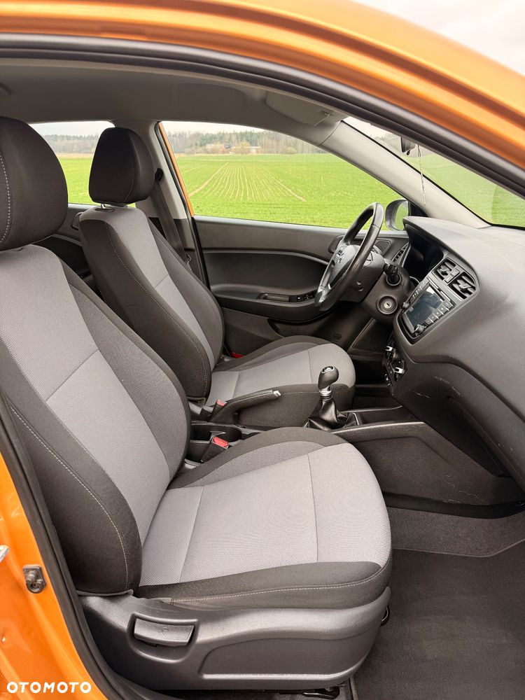 Hyundai i20 - 15