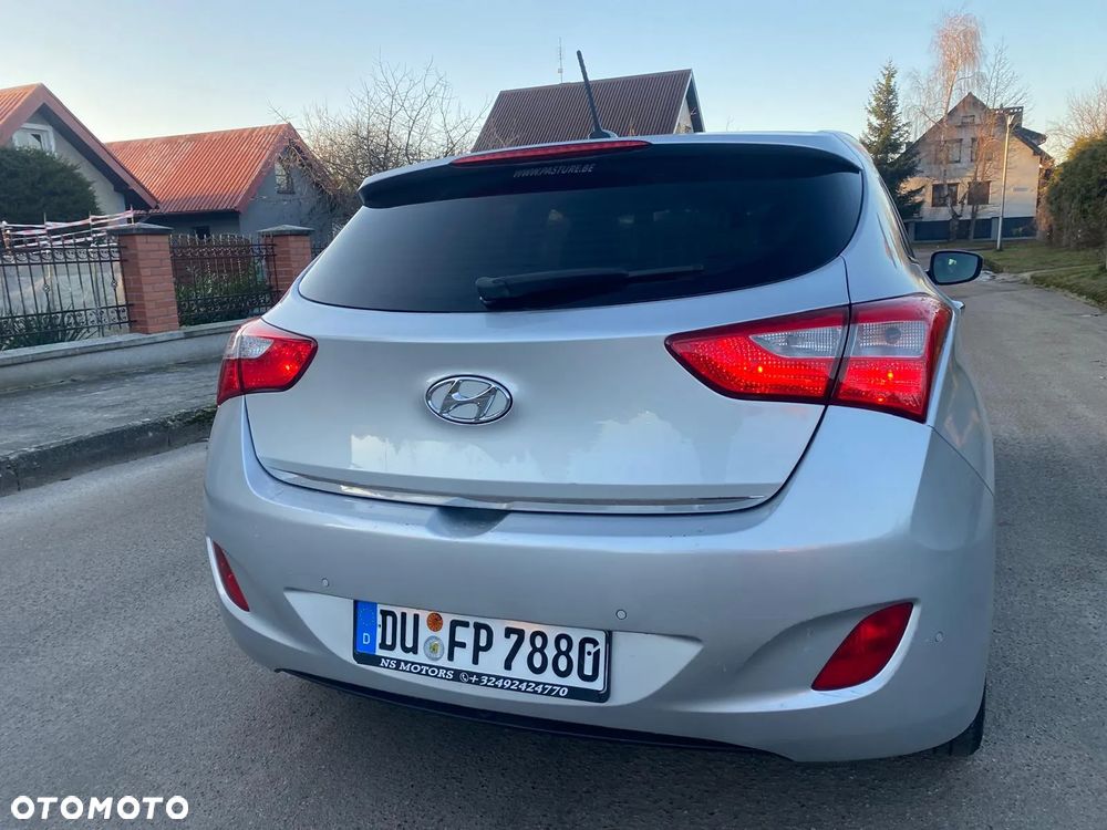 Hyundai i30 1.6 CRDI Trend - 4