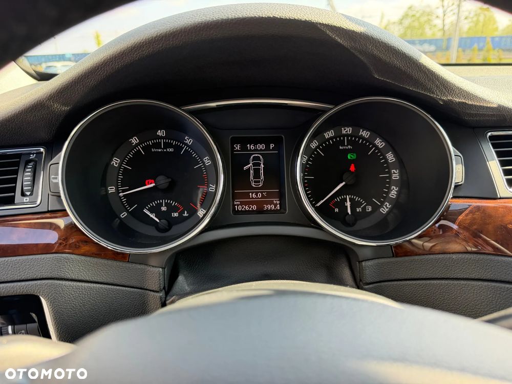 Skoda Superb 1.8 TSI Elegance DSG - 19