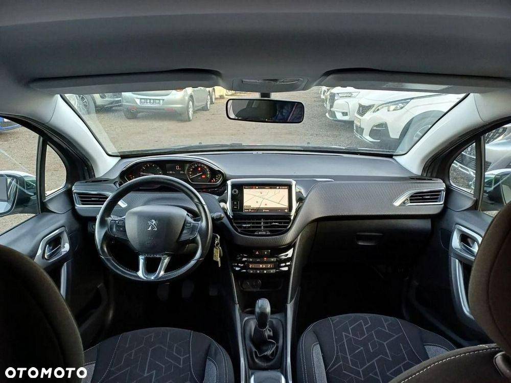 Peugeot 2008 1.2 Pure Tech Style - 22
