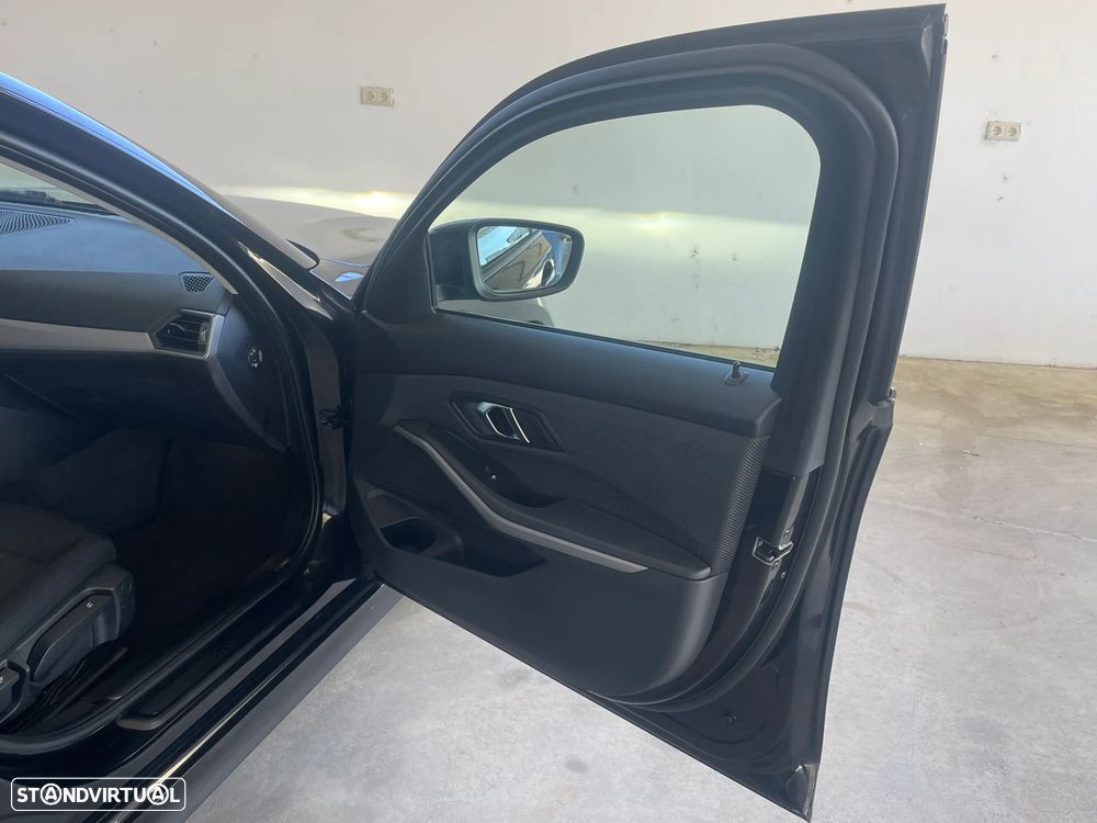 BMW 330 e Auto - 14