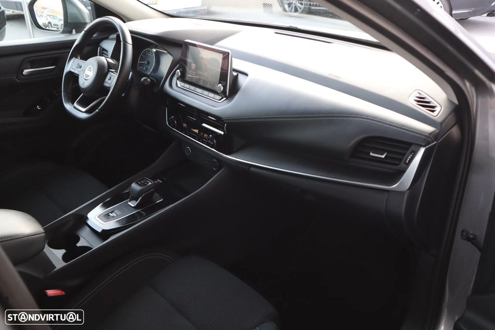 Nissan Qashqai 1.3 DIG-T N-Connecta Xtronic - 9