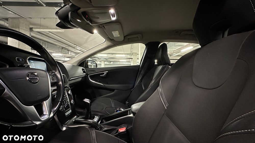 Volvo V40 - 25
