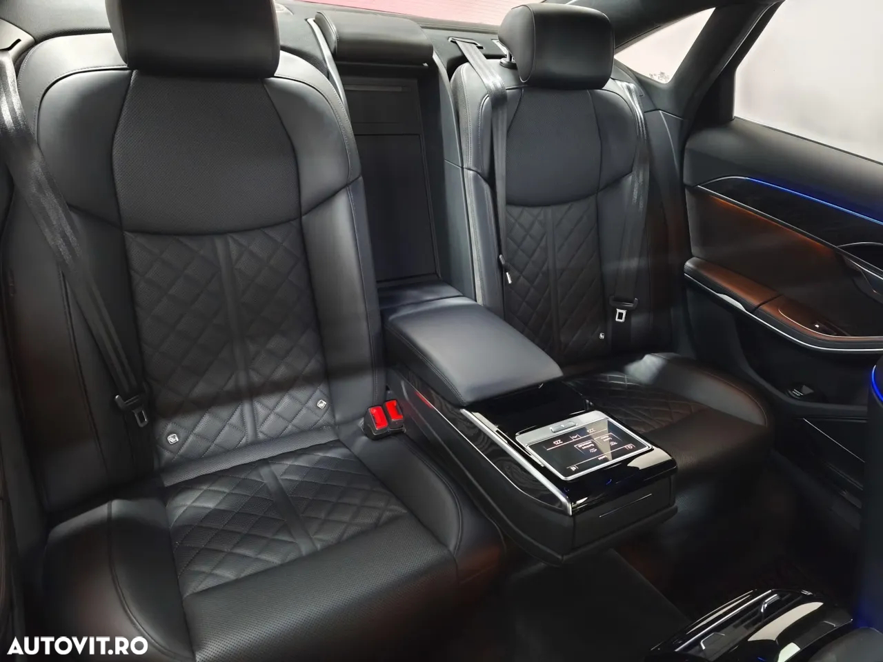 Audi A8 - 12