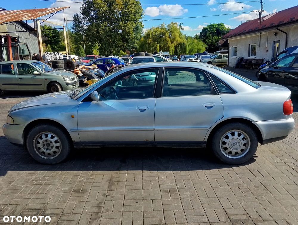 Audi A4 B5 Przed Lift (94-97.) 1.9 TDI 89KM. Silnik AHU Skrzynia DHL lakier LY7M / L5.Cały na części. GWARANCJA !!! Przód Tył Zestaw Komplet Drzwi Klapa Zderzak Błotnik Maska Grill Atrapa Szyba Pas Lampa Lusterko Boczki Fotel Kanapa Kokpit Deska Rozdzielcza Przełącznik Włącznik Sterownik Przewody Wiązka Instalacja Moduł Komputer Czujnik Listwa Pompa Alternator Wtryski Głowica Rozrusznik Kompresor Sprzęgło Dwumas Silnik Skrzynia ABS Klimatyzacji Paliwa Wspomagania Kolektor Turbina Przepustnica Zawór Chłodnica Koło Hak Belka Sanki Zawieszenie Mcpherson Półoś Amortyzator Wydech Tłumik Zacisk Most - 7