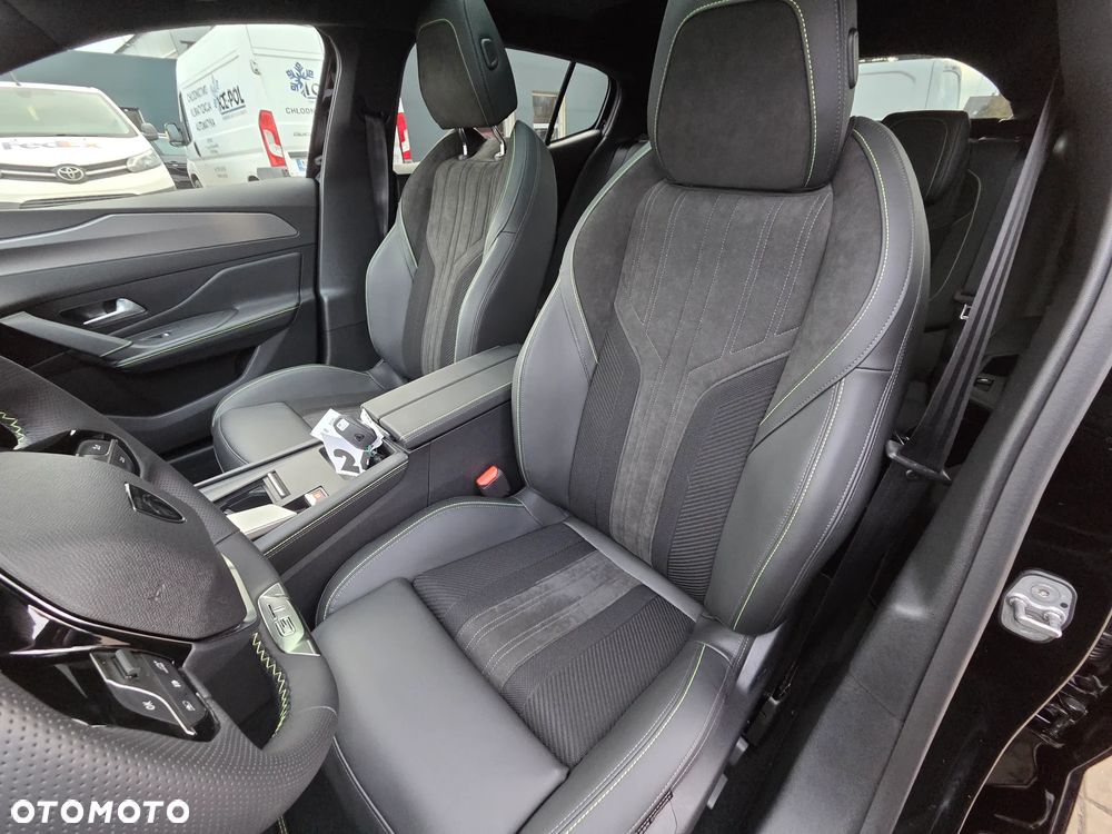 Peugeot 408 1.2 PureTech mHEV GT Exclusive S&S e-DSC6 - 15