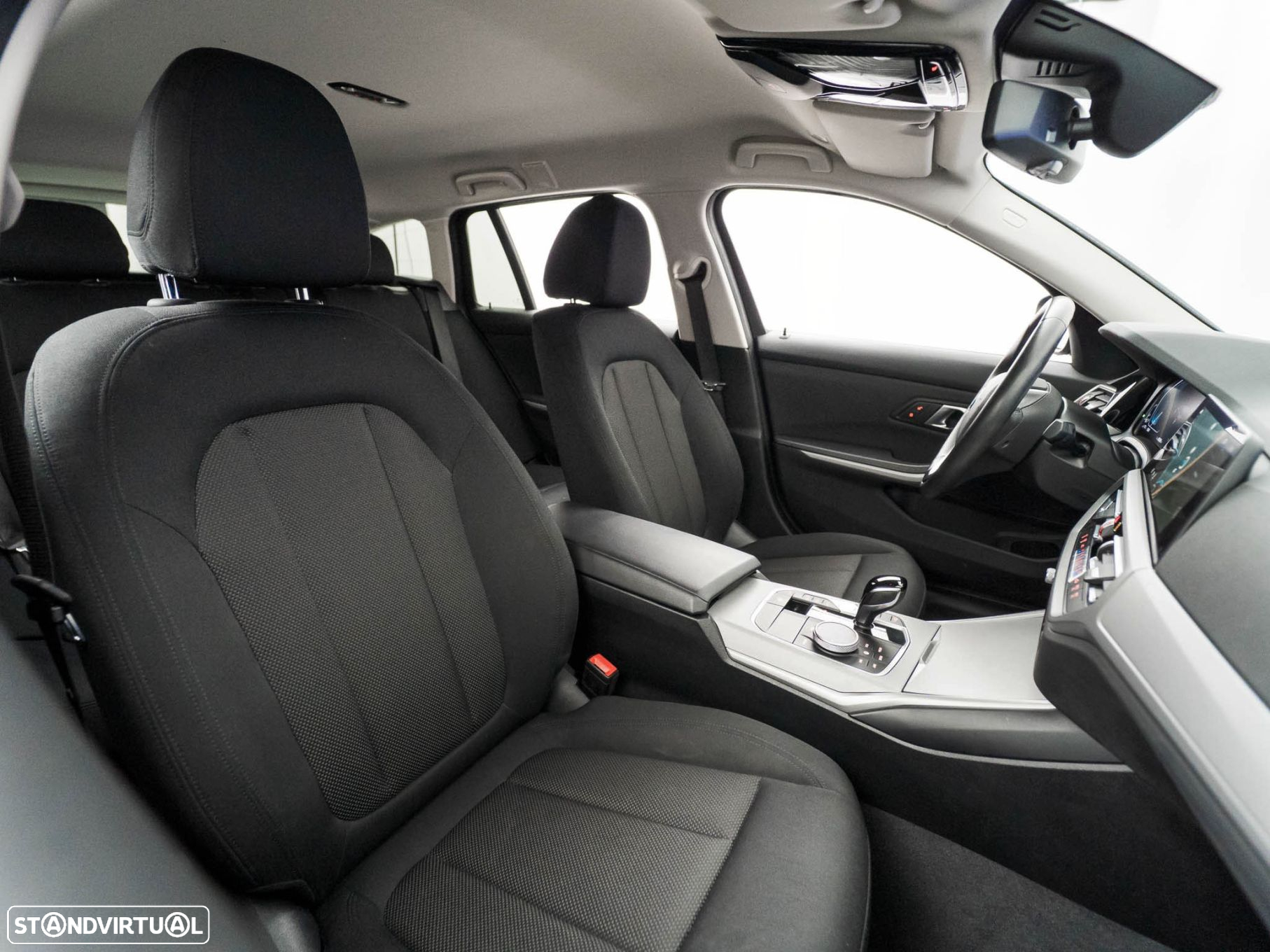 BMW 330 e Touring Line Sport Auto - 37