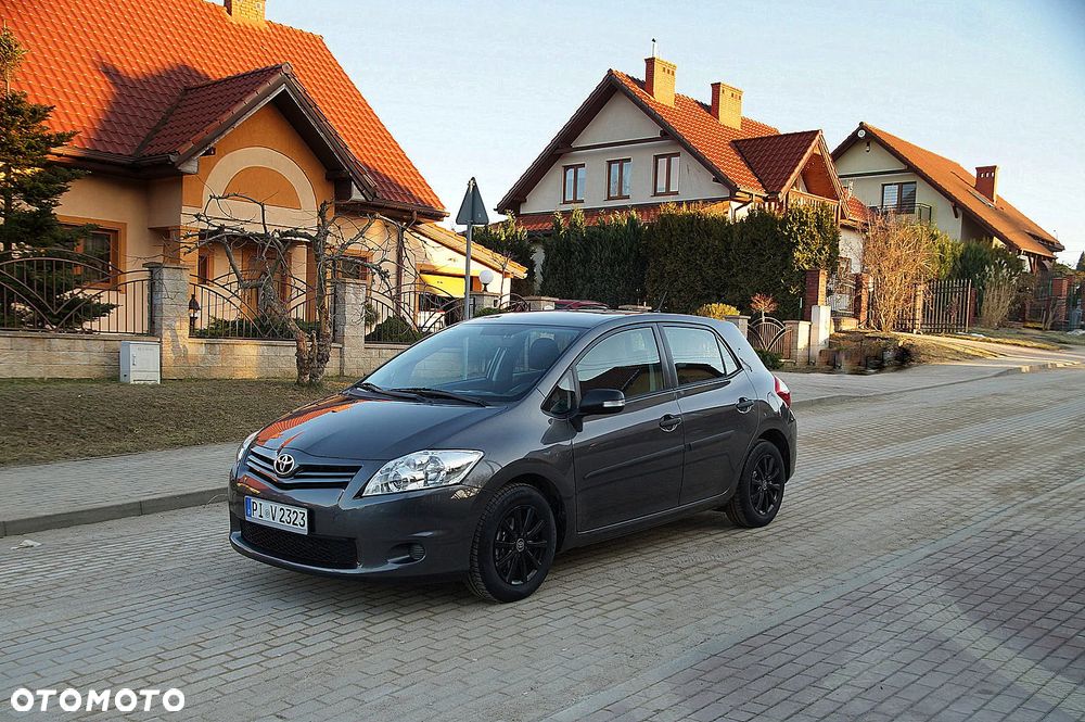 Toyota Auris 1.33 VVT-i - 2