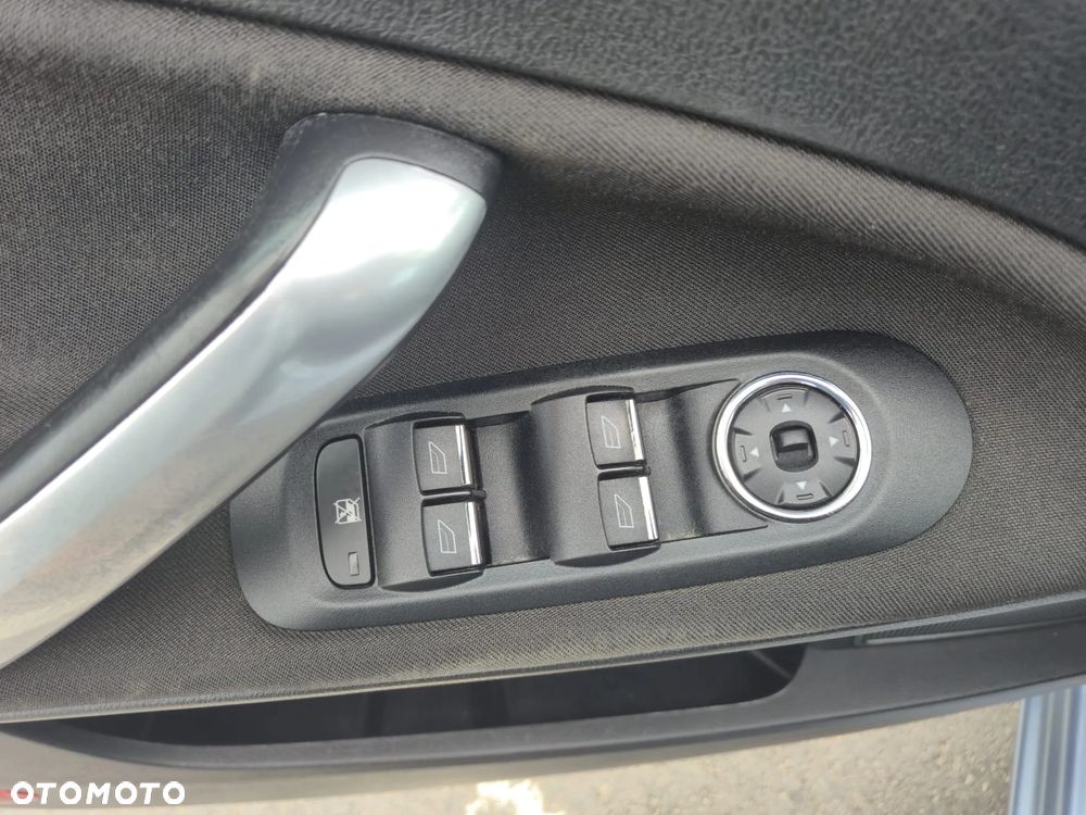 Ford Mondeo 2.0 Ghia Executive - 19