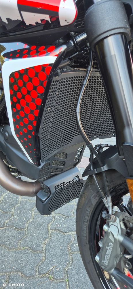 Ducati Hypermotard - 17