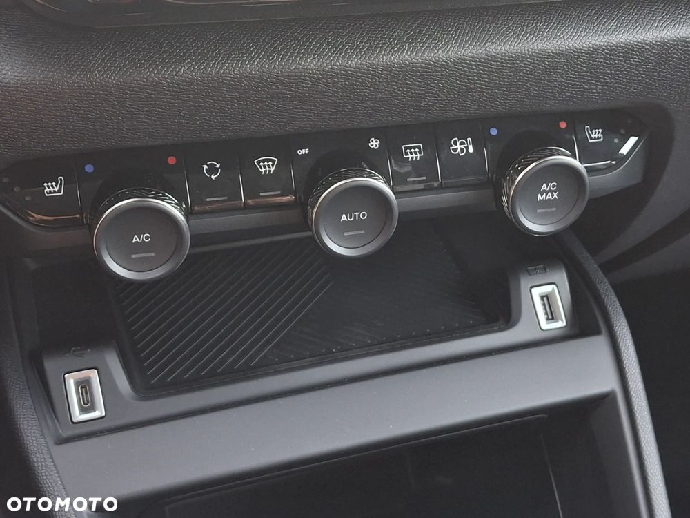 Citroën C4 1.2 PureTech Plus S&S EAT8 - 11