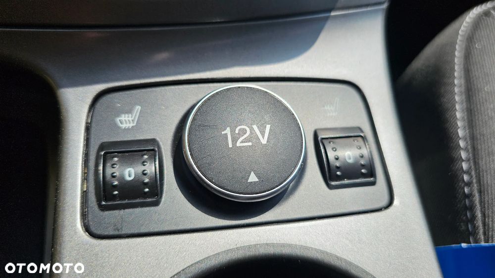 Ford Kuga 2.0 TDCi 2x4 SYNC - 24