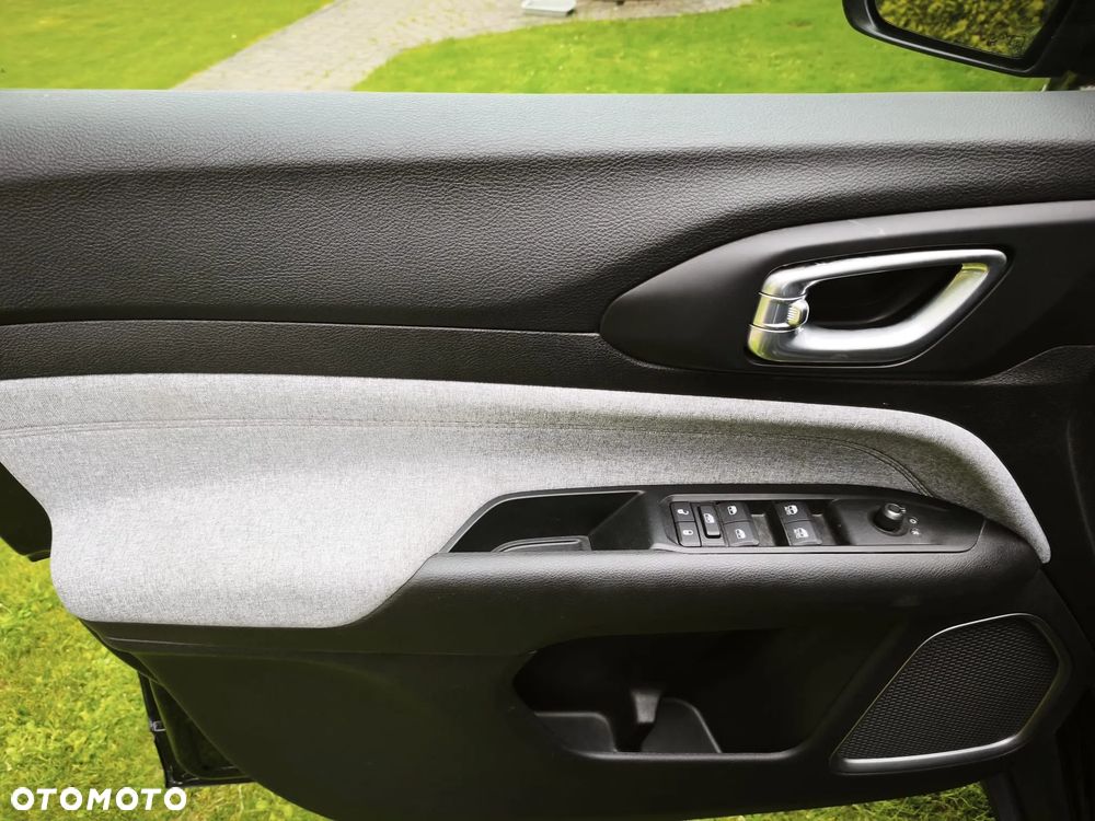 Jeep Compass - 11