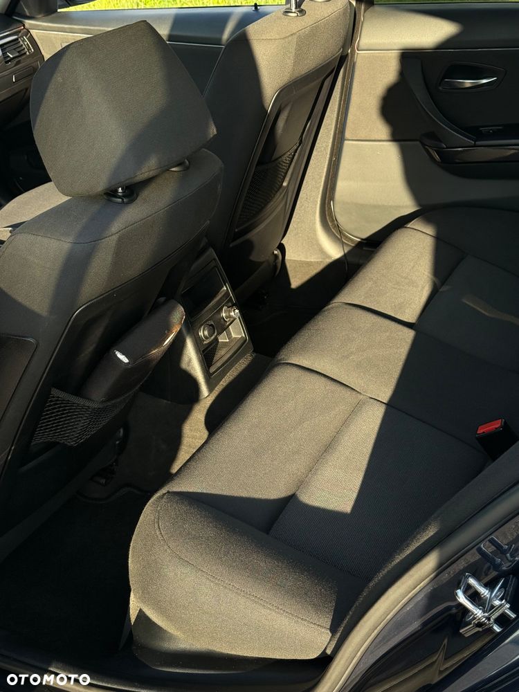 BMW Seria 3 318i - 8