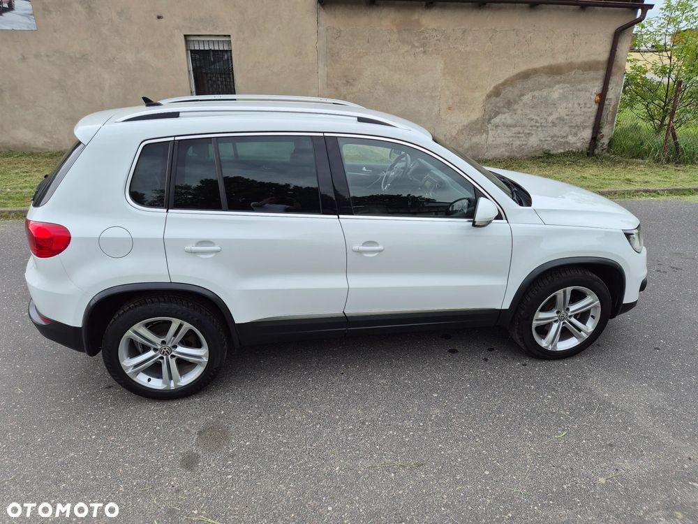 Volkswagen Tiguan 2.0 TDI DPF 4Motion BlueMotion Technology DSG Sport & Style - 12