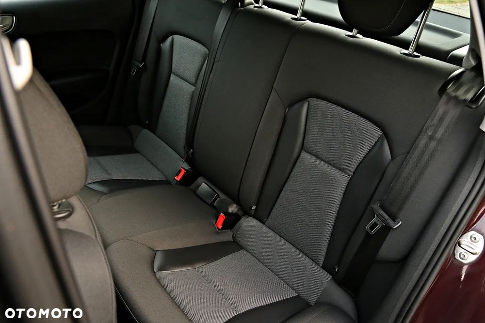 Audi A1 Sportback 1.4 TFSI S tronic S line Sportpaket - 29
