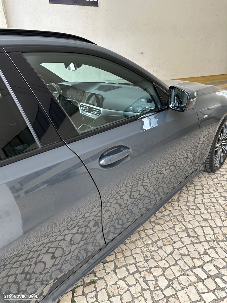 BMW 320 d Pack 50 anos M Auto - 13