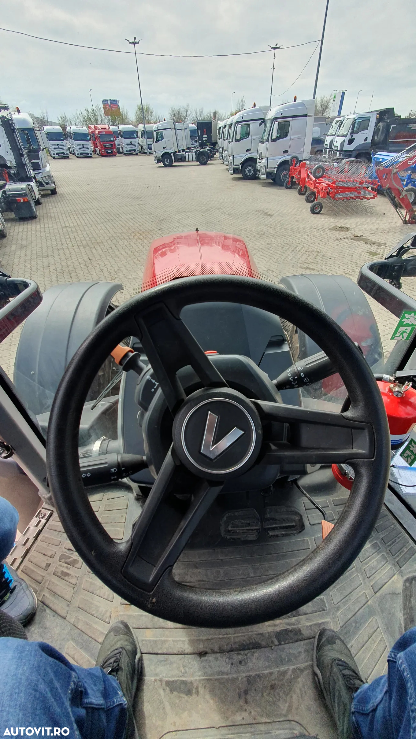 Valtra T 235 A - 12