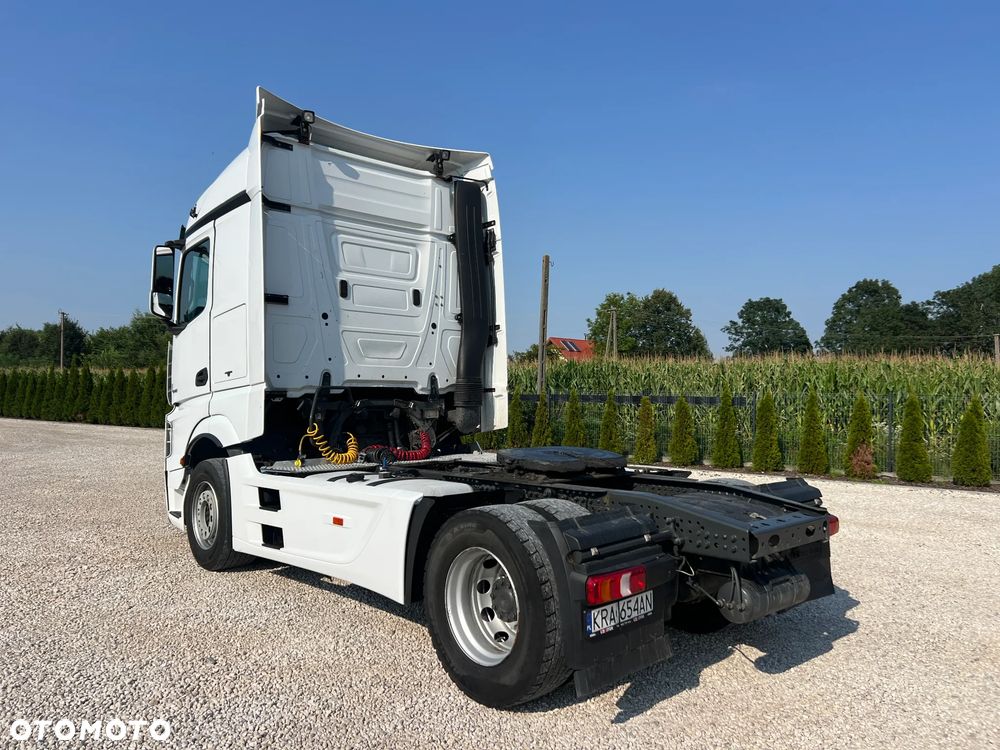 Mercedes-Benz Actros - 7