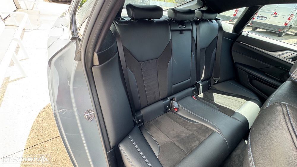 BMW i4 eDrive40 Pack Desportivo M - 17