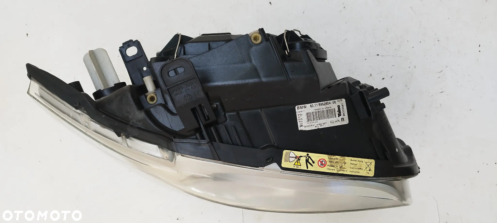BMW 1 E87 E88 2006-2007 Bi Xenon Skrętny Prawy Idealny Oryginał 6952604 - 06 - 3