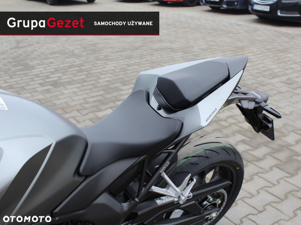 Honda CB - 8