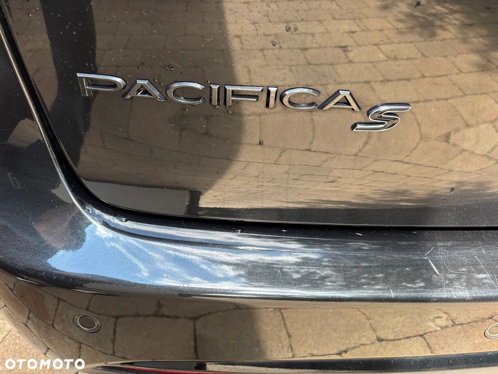 Chrysler Pacifica - 6