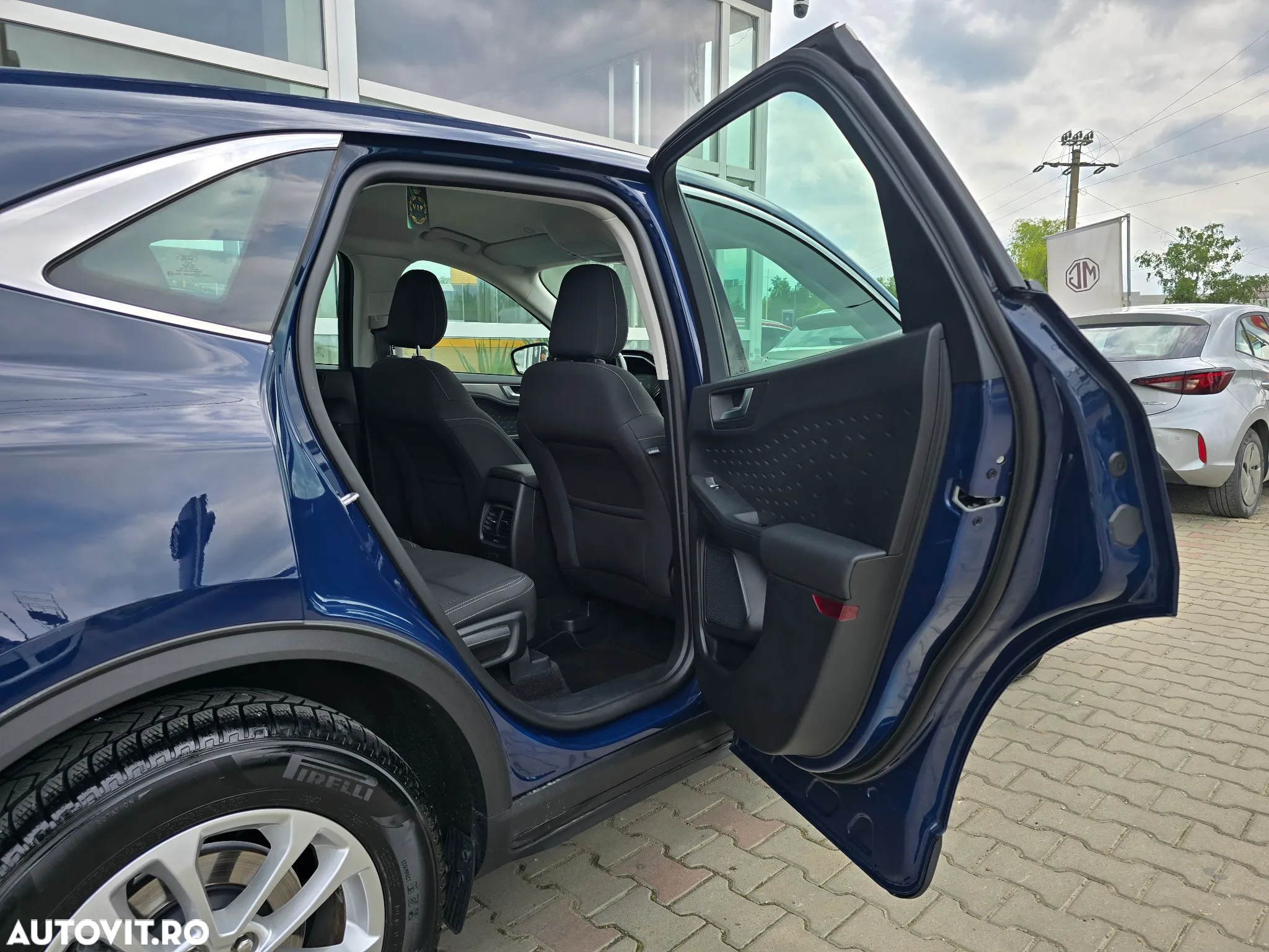 Ford Kuga 1.5 EcoBlue A8 FWD Titanium - 10
