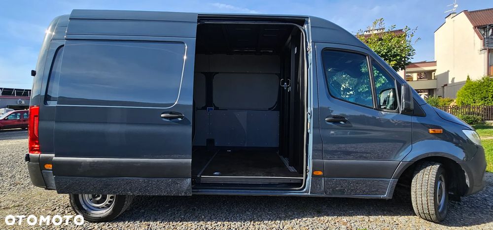 Mercedes-Benz SPRINTER - 31