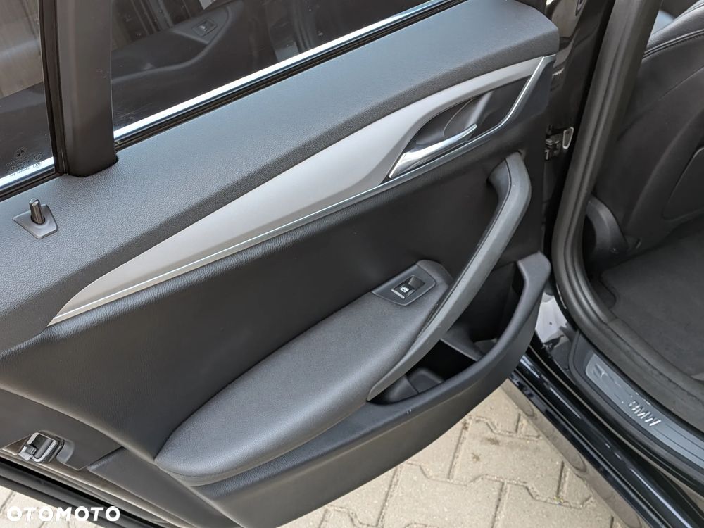 BMW Seria 5 520d - 30