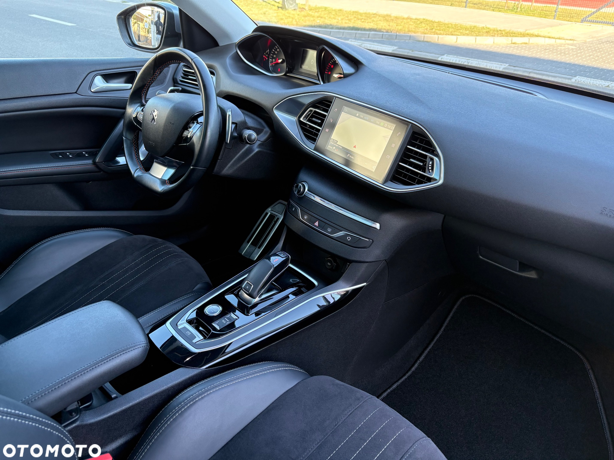 Peugeot 308 SW 1.5 BlueHDi Allure S&S EAT8 - 23