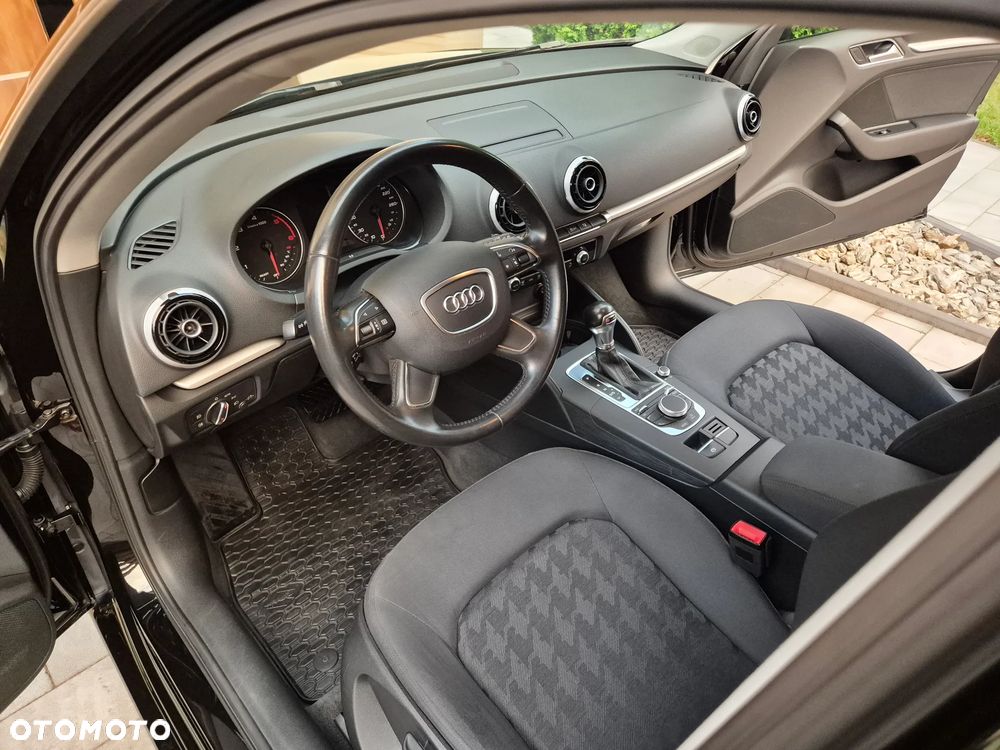 Audi A3 Sportback 1.6 TDI (clean diesel) S tronic Ambiente - 8