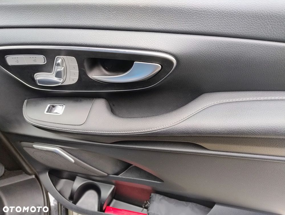 Mercedes-Benz Klasa V 300 d Extralang 4Matic 9G-TRONIC Avantgarde Edition - 18